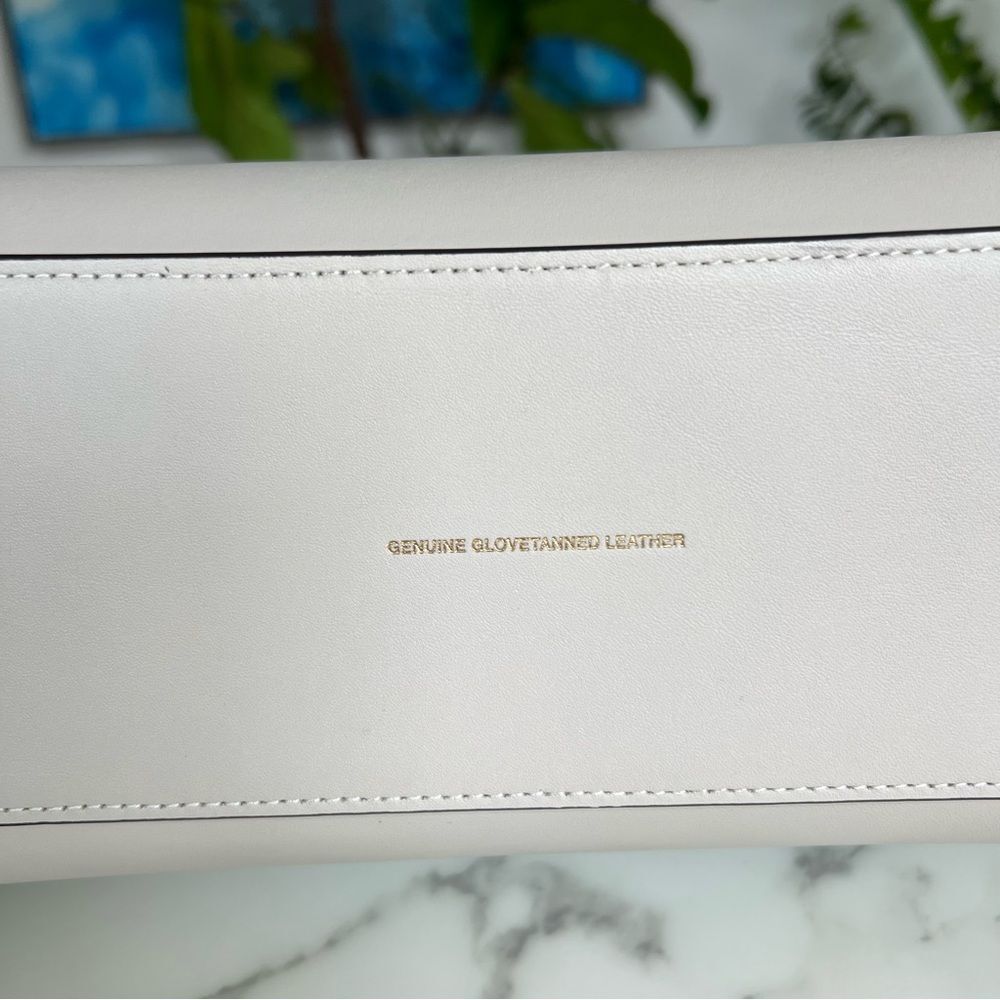 NWT Coach Cashin Carry 32 Trompe L’oeil C9724 Spring 2022 Runway Collection - Picture 7 of 16